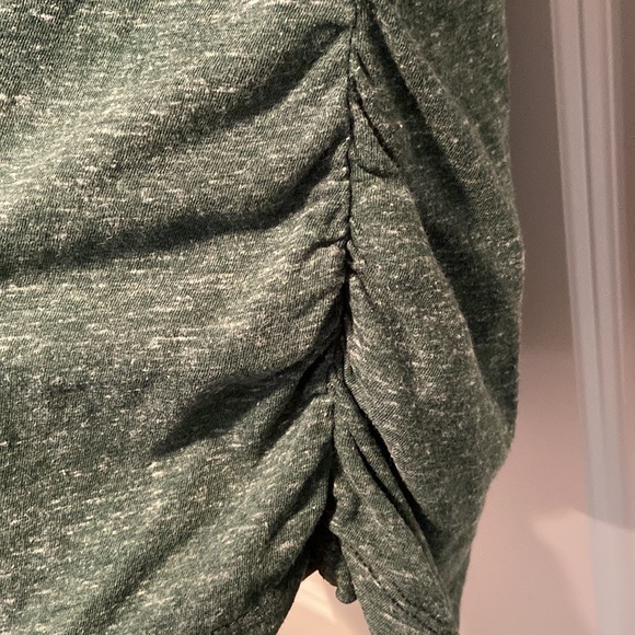 Cal Poly Green Ruched T-shirt. Like new. Cal Poly San Luis Obispo - Picture 6 of 9